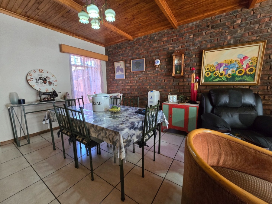 2 Bedroom Property for Sale in Kannoniers Park North West